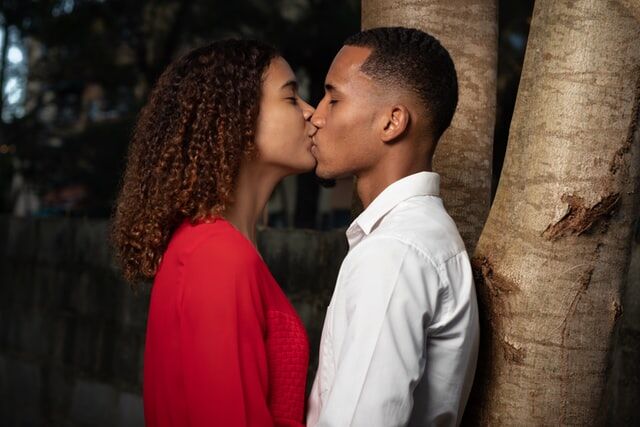 A How-To Guide And A Really Good List Of Places For Hooking Up Online